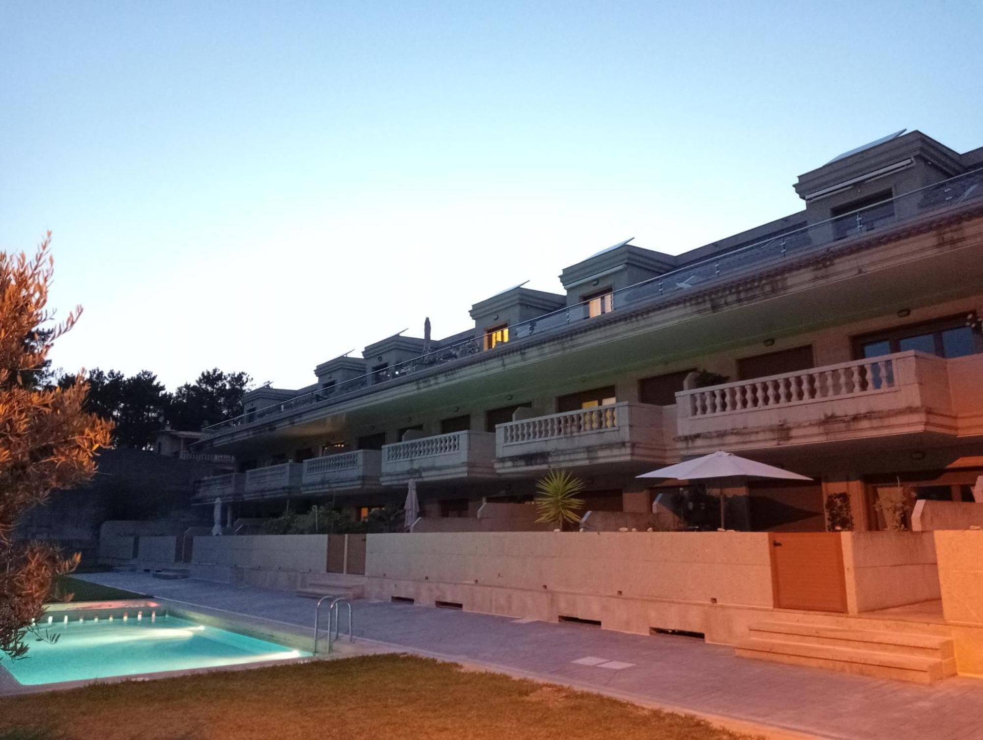 "Sanxenxo Holidays" Atico Con Garaje, Barbacoa Y Piscina A 5 Min Del Centro Bagian luar foto